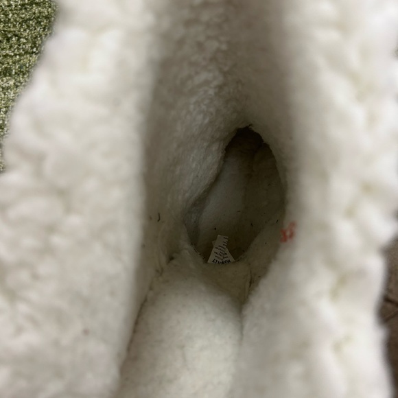 Marley Lilly Sherpa tie boots NOT monogrammed - Picture 5 of 6